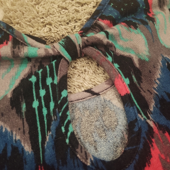 Sweater - Picture 6 of 7